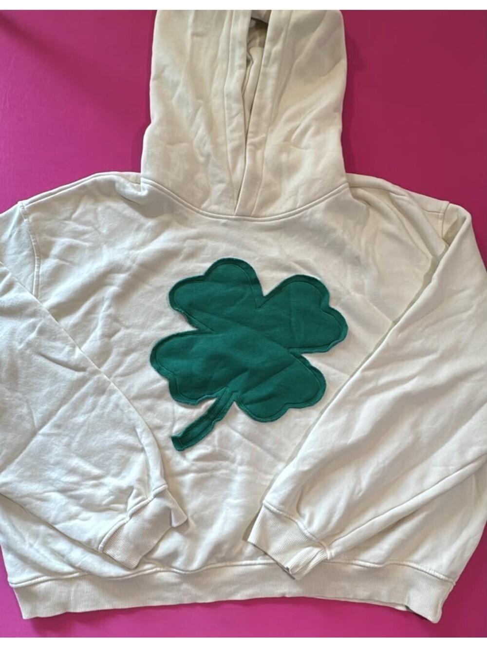 ModernLux Hoodie White Green Clover Size L – St. Patrick’s Day Lucky Pullover